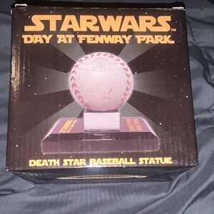 Star Wars Death Star Baseball Statue - Black and Gold
